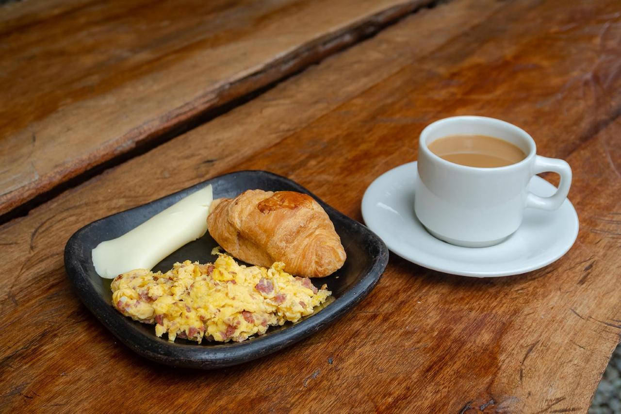 Ayenda Flora Jaguar Bed & Breakfast Ibague Exterior photo